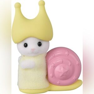 Sylvanian Calico: Fairy Forest Friends Series Latte Cat Baby & Snail Costume